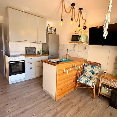 With Garden, Next To The Pool And Beach, Close To Saint-tropez